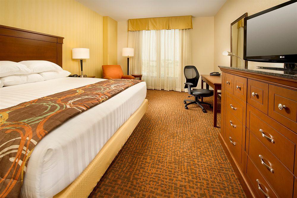 Drury Inn & Suites St. Louis Brentwood Extérieur photo